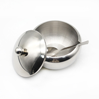 Accessoires de cuisine Sel Sucre Pot de stockage Assaisonnement Bol à épices Conteneur 150ml Sucrier en acier inoxydable 304 avec couvercle Cuillère