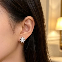 Boucles d'oreilles clous en argent 925 plaqué or 18 carats avec zircon en forme de fleur, sertissage griffe, hypoallergéniques, bijoux de luxe pour mariée, cadeau de mariage pour femme