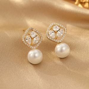 Pendientes de Perlas Cuadradas de Lujo Estilo Francés, Circonita, Chapado en Oro, Aguja de Plata S925, Diseño de Alta Gama, para Mujer - Product Image 1