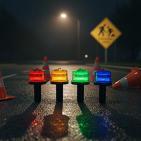 Feux de signalisation LED solaires clignotants haute luminosité avec protection IP33, batterie au lithium pour les obstructions routières et aériennes