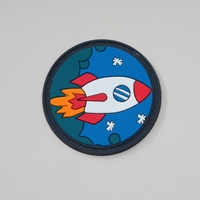 Étiquettes en silicone 3D personnalisées avec logo de dessin animé, lavables et durables, accessoires vestimentaires pour vêtements