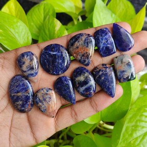 โซดาไลต์ธรรมชาติทรงหลังเบี้ย สีน้ำเงิน 219 กะรัต พลอยแจสเปอร์โซดาไลต์ สำหรับทำเครื่องประดับ ขายส่งจากอินเดีย - Product Image 6
