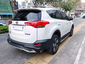 <span class=keywords><strong>Toyota</strong></span> <span class=keywords><strong>RAV4</strong></span> <span class=keywords><strong>2.0</strong></span> Fashion Edition 2015 Usata, SUV a Due Ruote Motrici con Cambio Continuo - Product Image 3