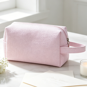 Bolsa de Maquillaje Cosmética Blanca Tipo Waffle con Cremallera para Regalo de Dama de Honor, Bolsa de Aseo de Tela Waffle para Mujer, Venta al por Mayor, Lista para Bordar - Product Image 5
