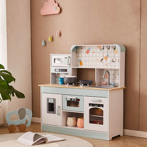 Cocina de Juguete de Madera para Niños con Máquina de Hielo, Utensilios de Cocina, Estufa con Luz y Sonido - Product Image 2