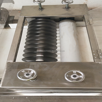 Machine à couper les barres de cacahuètes et de granola Moxin |   Ligne de production automatique de barres de céréales et de nougat