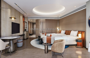 Ensemble de meubles de chambre d'hôtel 3 étoiles moderne à prix abordable : lit rembourré sur mesure, banquette, canapé en tissu, table basse, ottoman, panneau - Product Image 3