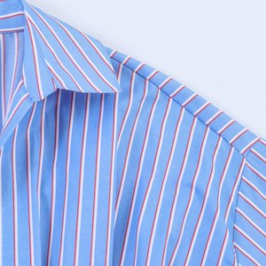 Chemisier plissé rayé en popeline coupe ajustée pour <span class=keywords><strong>femme</strong></span>, style vintage décontracté, <span class=keywords><strong>chemise</strong></span> de bureau <span class=keywords><strong>sur</strong></span> <span class=keywords><strong>mesure</strong></span>, OEM/ODM par une usine de vêtements chinoise - Product Image 5
