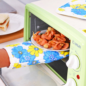 <b>Microwave</b> Oven Insulated Gloves Two-Piece <b>Set</b>, Thickened, High Temperature Resistant, Heat-Proof, and Scalding Insulated Gloves - Product Image 1