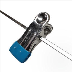 <span class=keywords><strong>Cintre</strong></span> antidérapant à fil <span class=keywords><strong>plat</strong></span> allongé et pince intégrée, idéal pour pantalons longs et jupes – Le best-seller pour votre dressing. - Product Image 4