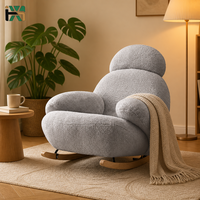 Fauteuil à bascule en tissu sherpa gris avec base en bois pour salon, chambre à coucher, salle de séjour, vente en gros directe d'usine