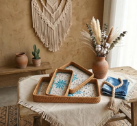 Plateau en rotin avec incrustation de nacre, plateau de service décoratif en osier avec base en bois, plateaux de panier tissés