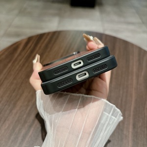 Fundas Magnéticas de Lujo para Teléfono Móvil con Diseño Retro de Hoja de Arce en Cuero para <span class=keywords><strong>iPhone</strong></span> 17 Air 16 15 <span class=keywords><strong>14</strong></span> 13 12 11 <span class=keywords><strong>Pro</strong></span> Max Plus - Product Image 6