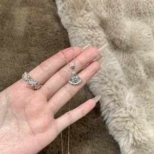 สร้อยคอเงินแท้ S925 ลายเรขาคณิตเคลือบสีแดง ดีไซน์เรียบง่าย ทันสมัย สไตล์วินเทจ สำหรับสร้อยคอประดับกระดูกไหปลาร้าในวันปีใหม่ - Product Image 2