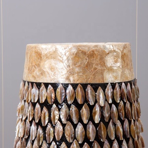 Matériel de <span class=keywords><strong>d</strong></span>écoration en résine de fibre de verre, 1 pièce, de forme ronde et personnalisée avec <span class=keywords><strong>Vase</strong></span> à perles de coquillage - Product Image 4