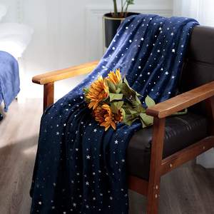 Couverture confortable de luxe de jet <span class=keywords><strong>d</strong></span>'ouatine de flanelle <span class=keywords><strong>d</strong></span>'impression de feuille <span class=keywords><strong>d</strong></span>'étoile de microfiber pour le lit - Product Image 3