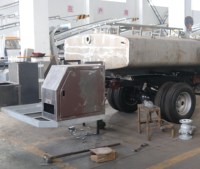 ( Occasion disponible ) Camion-citerne à eau autopropulsé pour lavage de toilettes d'avion à aéroport