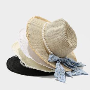 Chapeau de paille d'été pour femme avec nœud en perles et ruban, idéal pour les vacances décontractées à la plage et la protection solaire - Product Image 2