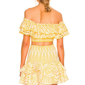 Ensemble robe courte à épaules dénudées et robe moulante plissée en coton personnalisée avec volants, design OEM - Product Image 5