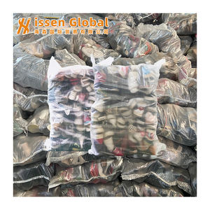 โรงงานผลิตและจำหน่ายโดยตรง รองเท้ามือสองในประเทศไทย รองเท้าฟุตบอลมือสอง รองเท้าผ้าใบมือสอง - Product Image 3