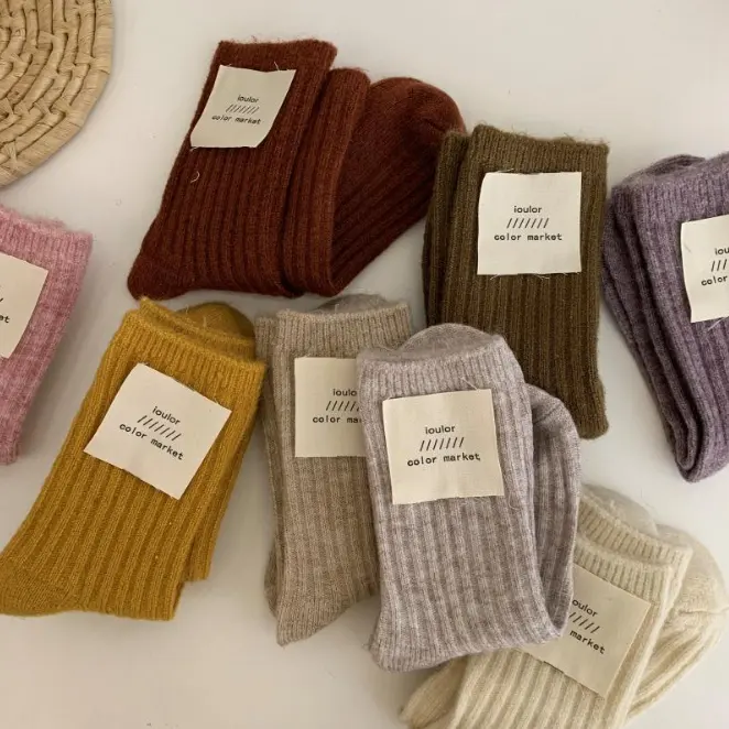 Calcetines de mezcla de lana gruesa para mujer, medias cálidas y suaves de primera calidad, personalizadas, con etiqueta OEM, Color sólido, Invierno