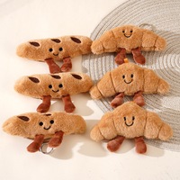 Porte-clés en peluche mignon en forme de croissant, design de pain en peluche doux et moelleux, breloque de sac, ornement suspendu