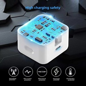 Adaptador de Corriente Plegable con Enchufe del Reino Unido, PD <span class=keywords><strong>20W</strong></span> Tipo-C, <span class=keywords><strong>Cargador</strong></span> de Pared de Carga Rápida para iPhones - Product Image 4