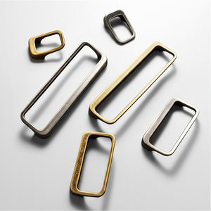 Drievoudige Moderne Handgrepen In De Keukenkast-Rechthoekig Met Zachte Randen En Matzwart/Geborsteld Champagne Goud/Gepolijst Goud Zink - Product Image 2