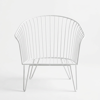 Ensemble de canapés élégants en fil métallique avec canapé triple et fauteuils individuels pour événements de mariage de luxe et aménagement de salons