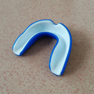 Couvre-<span class=keywords><strong>dents</strong></span> personnalisé en EVA de qualité alimentaire, certifié CE, à <span class=keywords><strong>deux</strong></span> couches, sans BPA, pour faire bouillir et mordre les <span class=keywords><strong>dents</strong></span>, bouclier gomme de chasse - Product Image 5