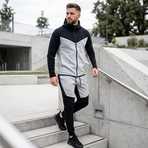 Ensemble de survêtement technique en molleton personnalisé avec logo d'usine pour homme, en coton et polyester épais 380 GSM, avec sweat à capuche zippé color block et pantalon de jogging coupe ajustée pour la gym - Product Image 3
