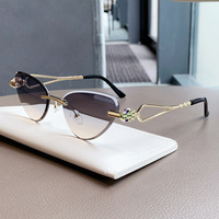 Nouvelles Lunettes de Soleil Cœur 2026 Protection UV400 Effet Naturel Tendance Unique Inspirées des Célébrités en Ligne Métal Transfrontalier