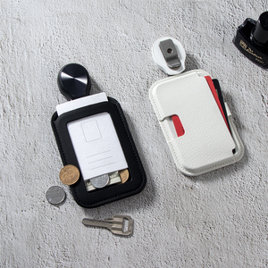 ซองใส่บัตรหนังวัวแท้ Casekey หรูหรา พร้อมสายคล้องคอและรีลแบบแนวนอนและแนวตั้ง ใช้ได้สองแบบ สีดำ - Product Image 3