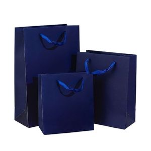 <span class=keywords><strong>Caja</strong></span> <span class=keywords><strong>de</strong></span> <span class=keywords><strong>regalo</strong></span> <span class=keywords><strong>de</strong></span> toalla <span class=keywords><strong>de</strong></span> cartón <span class=keywords><strong>de</strong></span> Perfume <span class=keywords><strong>grande</strong></span> <span class=keywords><strong>de</strong></span> papel <span class=keywords><strong>de</strong></span> lujo <span class=keywords><strong>de</strong></span> fábrica profesional <span class=keywords><strong>para</strong></span> hombres con revestimiento UV Forro <span class=keywords><strong>de</strong></span> esponja Impresión en relieve - Product Image 5