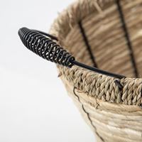 Panier de rangement en osier tressé à la main avec poignées métalliques, panier en jonc de mer naturel pour l'organisation et la décoration de la maison