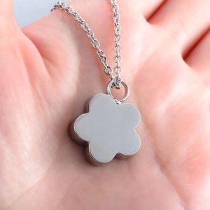 Collier pendentif urne funéraire en acier inoxydable pour cendres, avec breloques et chaîne, bijou commémoratif de crémation, accessoire souvenir - Product Image 4