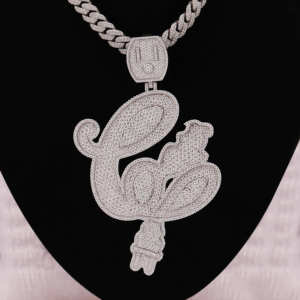 Personalizado en forma hecha a mano que brilla en la Moissanite Iced Out Hip Hop estilo letras cursivas nombre Moissanite diamante colgante - Product Image 2