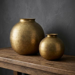 Vase de table en laiton fait main, design minimaliste, finition dorée, ensemble de deux vases décoratifs - Product Image 5