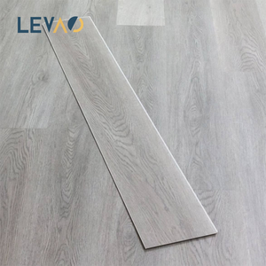 <span class=keywords><strong>Plancher</strong></span> SPC moderne et écologique avec des lames de vinyle flottantes résistantes aux rayures pour les salons et les escaliers - Product Image 1