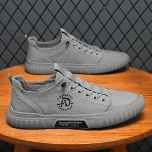 Chaussures de skate décontractées légères et tendance en toile respirante et antidérapante pour hommes - Product Image 1