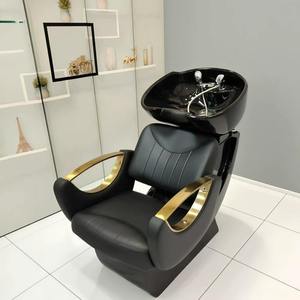 Fauteuil de lavage de cheveux de salon noir et or, design populaire - Product Image 1
