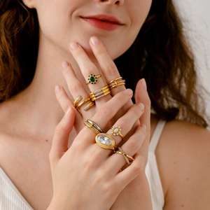 แหวนสแตนเลสชุบทอง 18K PVD ขายส่งสำหรับผู้หญิง ชุดแหวนปรับขนาดได้ ลายผีเสื้อและพระจันทร์ กันน้ำ ไม่หมองคล้ำ - Product Image 2