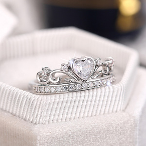 Anello a forma di cuore per donna, design a forma di cuore, anello da indossare ogni giorno - Product Image 1