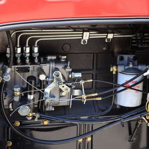 รถแทรกเตอร์ฟาร์มฟอร์ดคุณภาพสูง 100-140 แรงม้า ขับเคลื่อน 4 ล้อ พร้อมปั๊มเครื่องยนต์และลูกปืน - Product Image 3