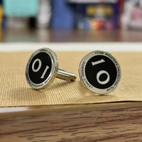 Boutons de manchette en acier inoxydable argenté avec logo personnalisé, vente en gros, coffret cadeau pour hommes
