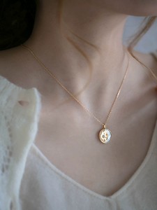 Gioielli alla Moda, Collana con Ciondolo Luna e Stella in Perla Bianca, Catena a Maglia Placcata Oro in Argento Sterling 925 per Donne - Product Image 3