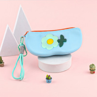 Étui à lunettes de soleil en silicone anti-poussière en forme de cœur avec cordon, pochette de rangement portable créative style Ins