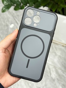 เคสโทรศัพท์วัสดุ PC พรีเมียม รองรับการชาร์จไร้สายแบบแม่เหล็ก พร้อมสัมผัสนุ่มลื่นดุจกำมะหยี่ สำหรับรุ่น 17 16 15 14 Pro - Product Image 2