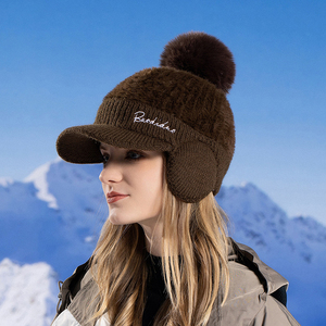 <span class=keywords><strong>Bonnet</strong></span> en velours tricoté chaud d'hiver pour <span class=keywords><strong>femme</strong></span>, style européen et américain, avec <span class=keywords><strong>pompon</strong></span>, protection des oreilles, anti-froid - Product Image 4