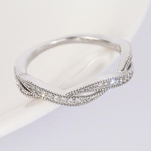 T0037 Anello in oro bianco con diamante da donna, minimalista, con taglio rotondo brillante, colore naturale G, 0,5 ct - Product Image 3